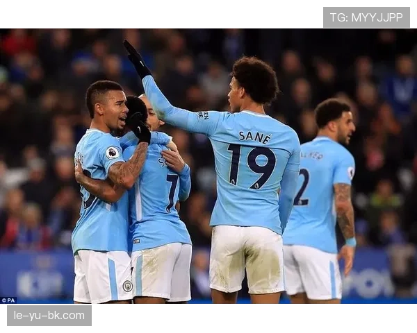 德布劳内发型演变引领时尚风潮，经典与创新交融彰显状态回暖