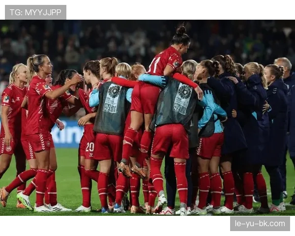 丹麦女足强势反弹，顽强斗志助球队重拾胜势