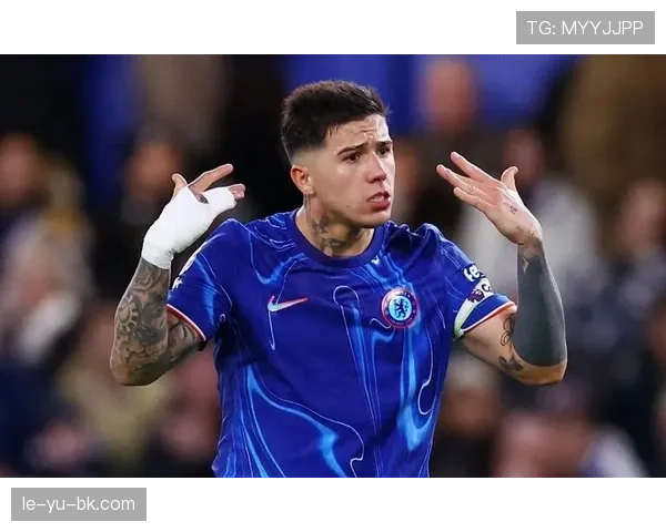 切尔西中场持续发力，战术转型初见成效状态回暖