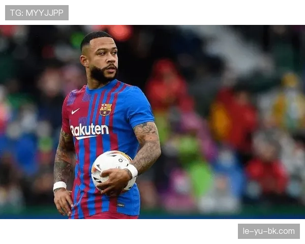 丘库埃梅卡德甲闪耀助球队逆转取胜，状态强势回暖