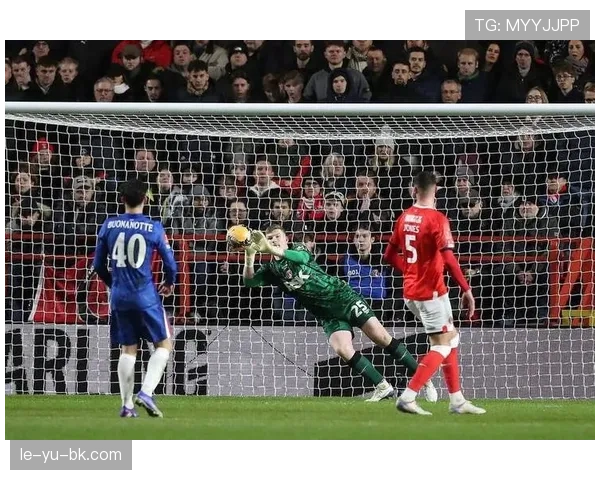 切尔西新阵容闪耀登场，青春风暴彰显竞争力提升