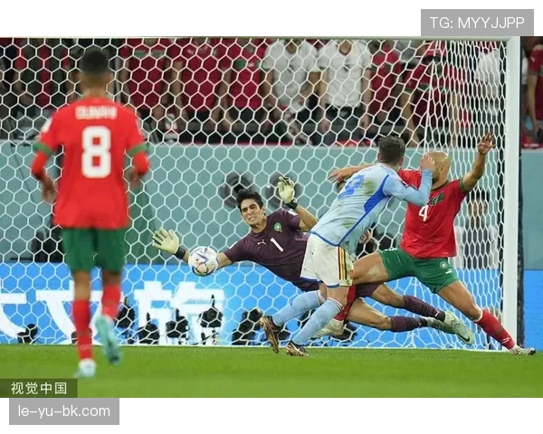 加维任意球破门，展现定位球进攻新威胁