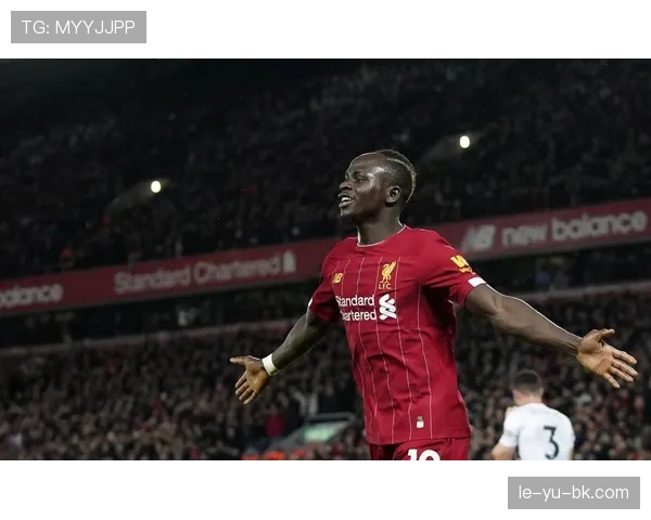 利物浦快速推进下进攻层次变化呈现,阶段性表现受限对赛季走势形成制约 利物浦快速推进下进攻层次变化呈现,阶段性表现受限对赛季走势形成制约