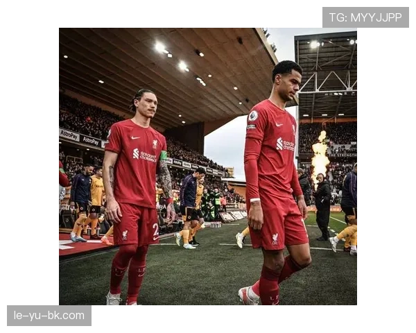 努涅斯跑位优势与终结效率差距分析 努涅斯跑位优势与终结效率差距分析