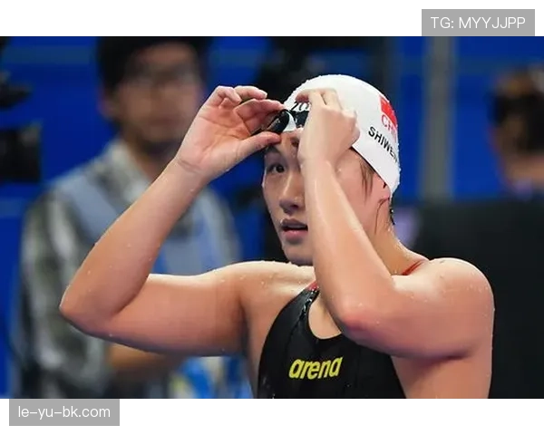 叶诗文家的冰箱里塞满蛋白粉,连饮料都是按毫升算的 叶诗文家的冰箱里塞满蛋白粉,连饮料都是按毫升算的