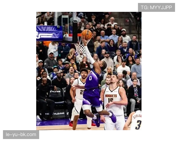 穆雷挡拆拉扯为约基奇创造空位，季后赛得分效率更高