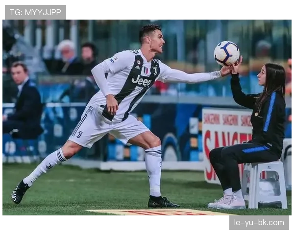 尤文图斯边路利用有限，进攻宽度不足是否制约战术推进？